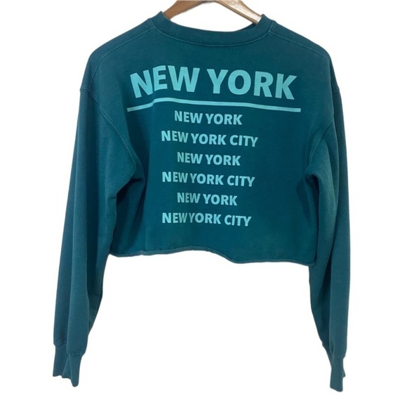 Wild Fable green New York City long sleeve cropped sweatshirt Size XS - Picture 1 of 5